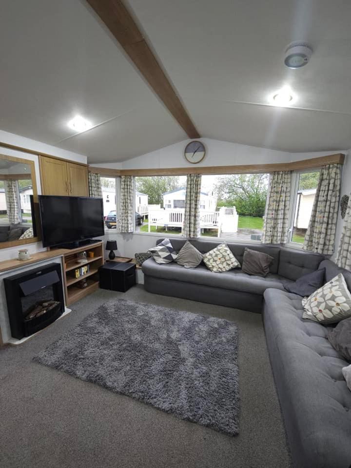 Tattershall Lakes Hot Tub Lodge Breaks Exteriér fotografie